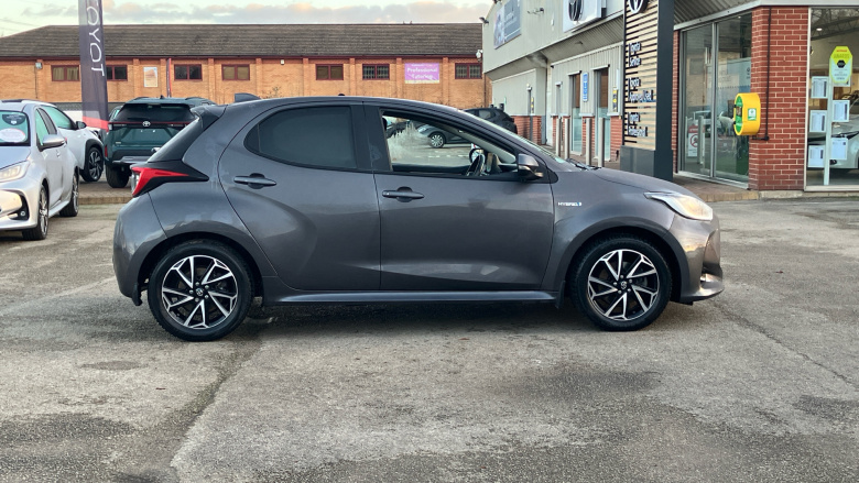 Toyota Yaris 1.5 Hybrid Design 5dr CVT Hybrid Hatchback